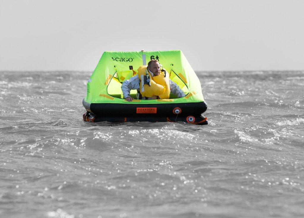 Cruiser raft in water 2 1